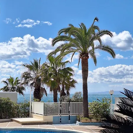 Calanu Cap Luxury By The Sea *